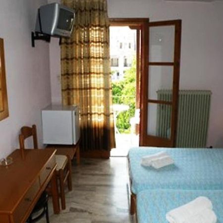 Hotel Kavouris Скопелос Екстериор снимка