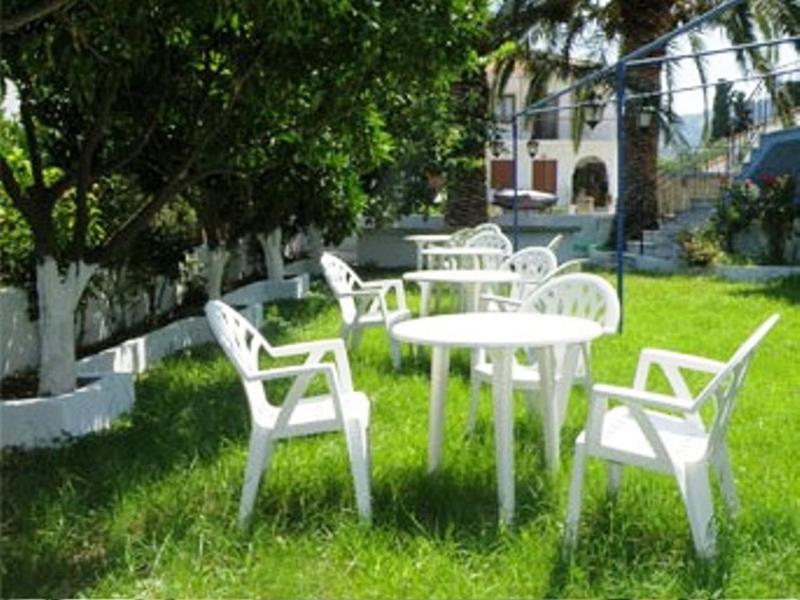 Hotel Kavouris Скопелос Екстериор снимка